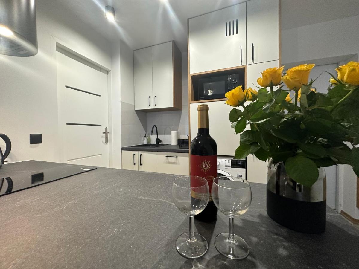 Mki Apartments - Zlota 69 Warsaw City Center Apartment 外观 照片